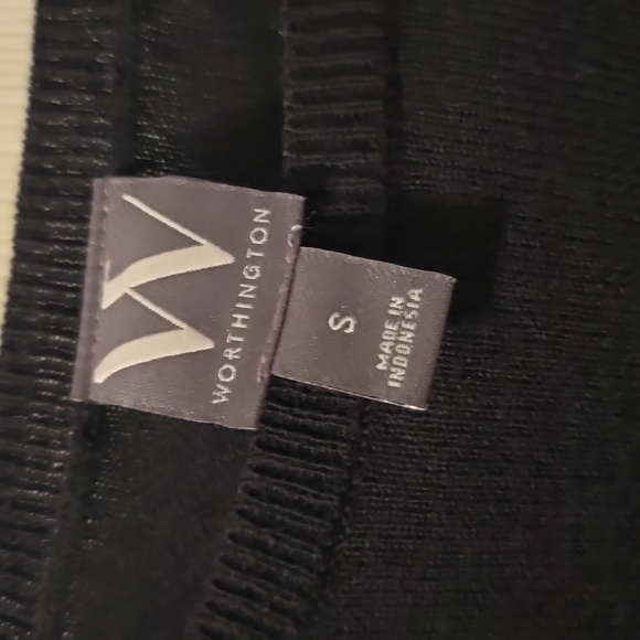 WORTHINGTON BRAND WOMEN'S BLACK PULLOVER CREWNECK SWEATER SIZE SMALL - Picture 4 of 15
